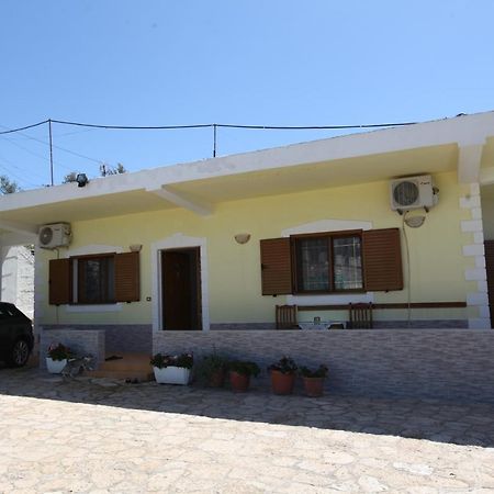 Vila Paza Саранде Екстериор снимка
