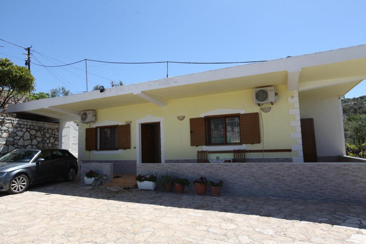 Vila Paza Саранде Екстериор снимка
