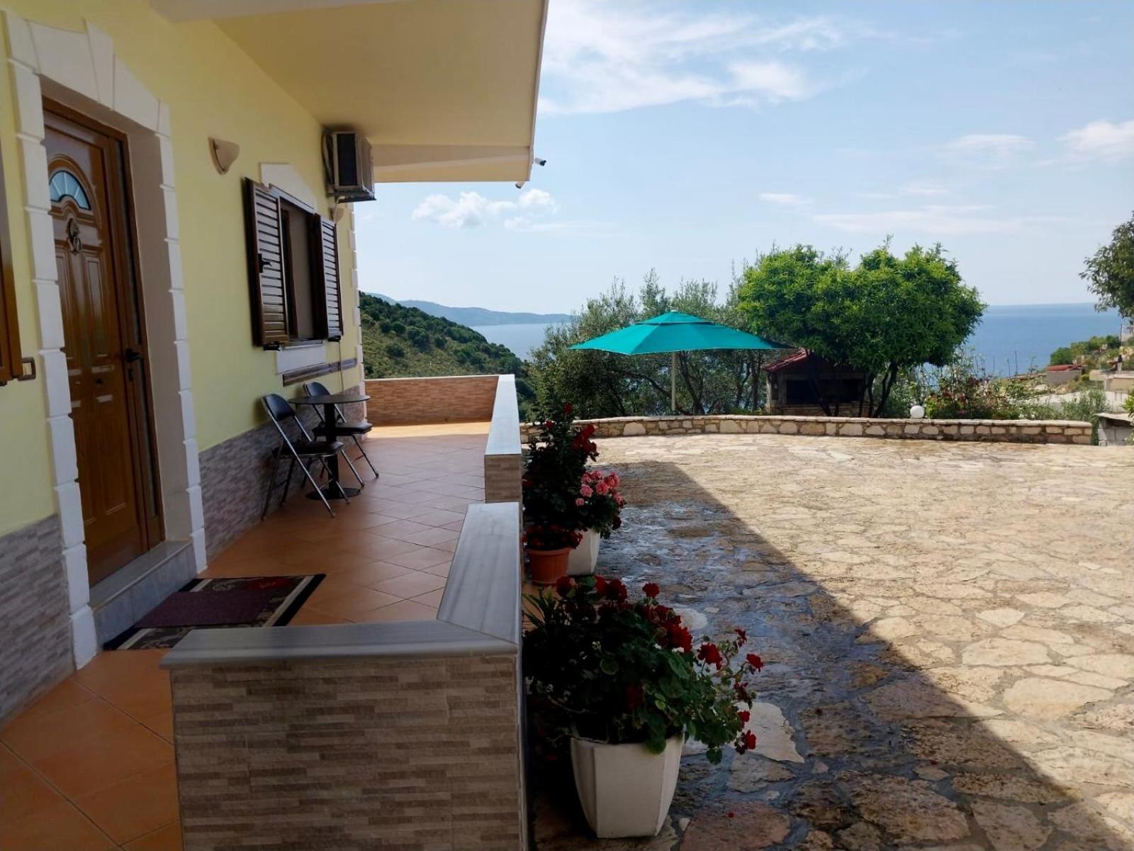 Vila Paza Саранде Екстериор снимка